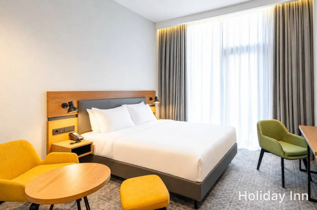 Book Your 5★ Luxury Stay & Enjoy a Complimentary Transfer