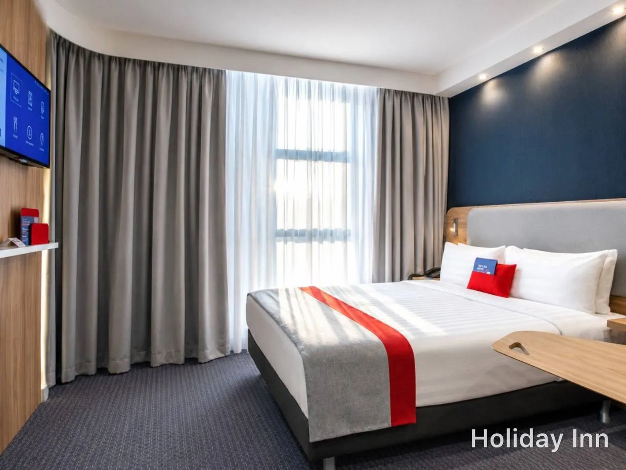 Book Your 5★ Luxury Stay & Enjoy a Complimentary Transfer
